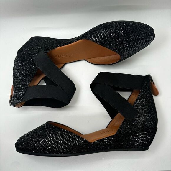 Gentle Souls by Kenneth Cole Noa Crisscross Metallic Demi Wedge Pumps - Picture 4 of 6